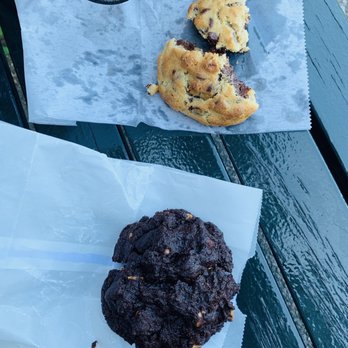 Levain Bakery - Bakeries Near Me - New York, New York