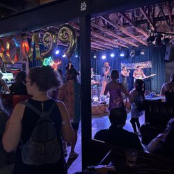Dan Electros Guitar Bar - Great live music by 90s cover band The Monicas