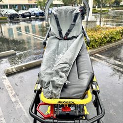 Freedom Care Transportation - Disposable fluid resistant sheets to maintain cleanliness. Yes, that is rain and hail! You never know what elements will be thrown at you.