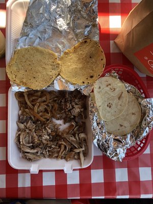 Cárnitas Los Gabrieles by null
