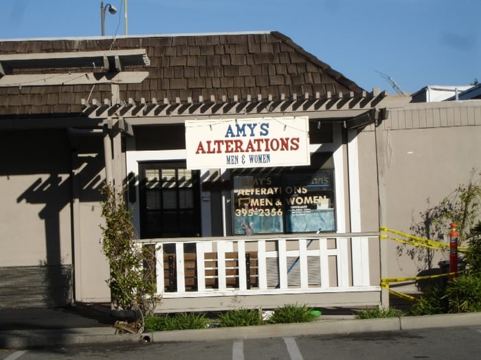 AMY’S ALTERATIONS Updated October 2024 15 Reviews 600 University