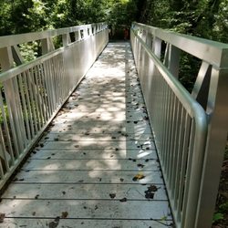Metal bridge
