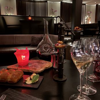 Element 47 - Bread rolls, fine wine - Bars Near Me - Aspen, Colorado