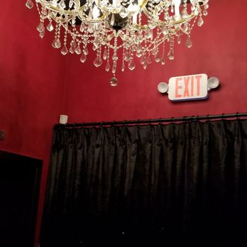 Jazz Cat Restaurant - Chandelier - Asian Fusion Near Me - Arcadia, California