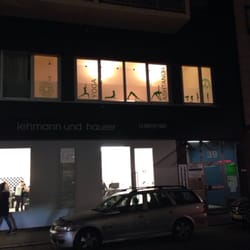 Yoga Mitte - Windows at night