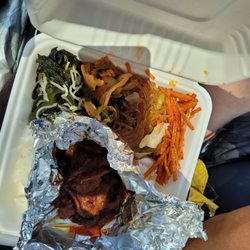 Spicy pork with 4 sides