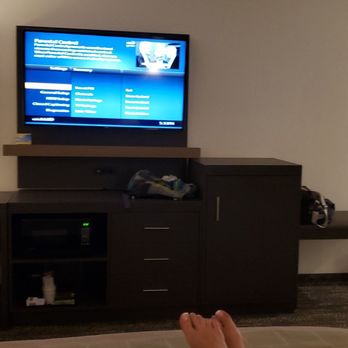 Days Hotel by Wyndham Flagstaff - Relaxing in the renovated King sized business room after a 9 hour driving day. - Hotels Near Me - Flagstaff, Arizona