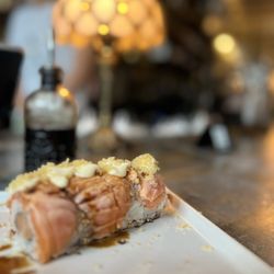 Trad Room - SHACHIHOKO TEMPURA ROLL