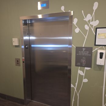 Sleep Inn Spokane Airport - Elevator - Hotels Near Me - Spokane, Washington