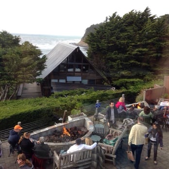Moss Beach Distillery - Pet friendly and outdoor seats with fire pits - Seafood Near Me - Moss Beach, California