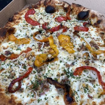 Notch8 - Clam Casino White Pizza - New American Near Me - Bethel, Connecticut