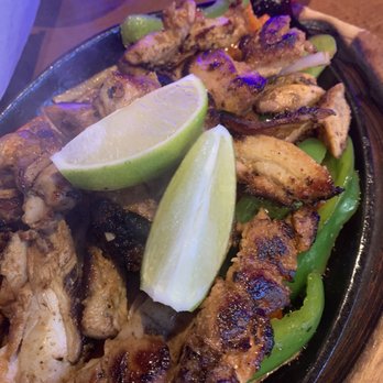 Su Casa Bar and Grill - Chicken fajitas .. WELL DONE Ok tasting.. but not great Veggies look raw - Mexican Near Me - Paso Robles, California Su Casa Bar and Grill - Chicken fajitas .. WELL DONE Ok tasting.. but not great Veggies look raw - Mexican Near Me - Paso Robles, California
