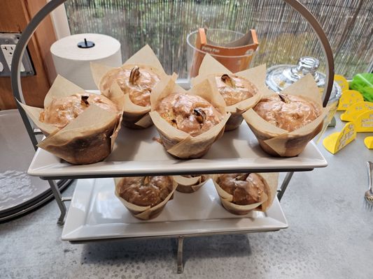 Cafe in the Woods does not exist - go to Seabiscuit Bakery for new info by null