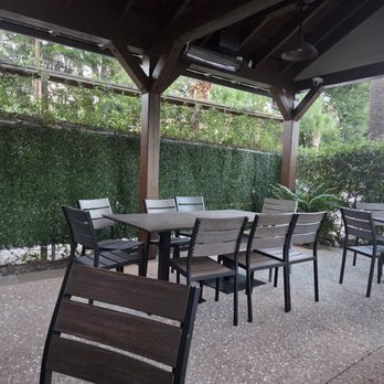 Maybank Public House - Outdoor seating is nice! - American Near Me - Charleston, South Carolina
