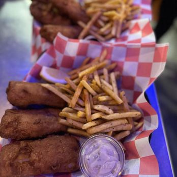 Limanskis Pub - Pubs Near Me - West Allis, Wisconsin Limanskis Pub - Pubs Near Me - West Allis, Wisconsin