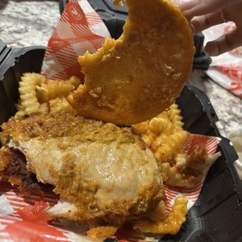 Hattie B's Hot Chicken - Memphis - soggy with zero breading chicken sandwich - Chicken Shop Near Me - Memphis, Tennessee Hattie B's Hot Chicken - Memphis - soggy with zero breading chicken sandwich - Chicken Shop Near Me - Memphis, Tennessee