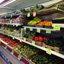 Super Carniceria Loa #11 - More produce