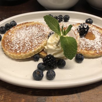 Le Fanfare - Lemon Ricotta Pancakes - Italian Near Me - Brooklyn, New York