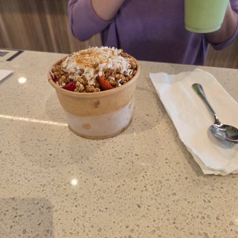 Kitch Cafe - Açaí bowl - Breakfast & Brunch Near Me - Fullerton, California