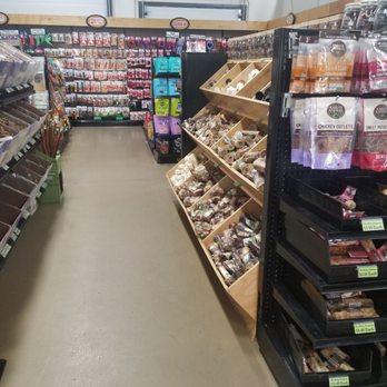 Cold Spot Feeds - Lots of treat options for your furry friend - Pet Stores Near Me - Fairbanks, Alaska