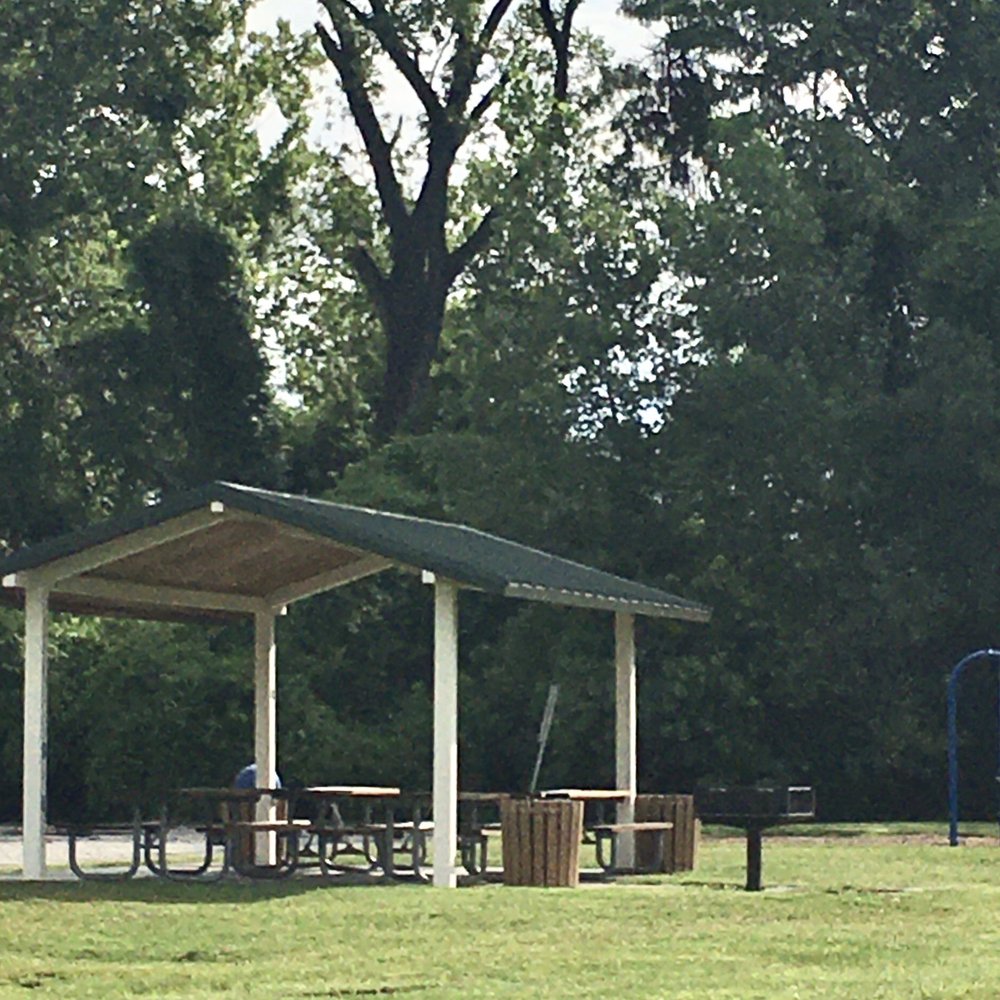 Community Park - Across from the bathrooms is a small picnic pavilion with swings nearby. - Parks Near Me - Saint Charles, Missouri Community Park - Across from the bathrooms is a small picnic pavilion with swings nearby. - Parks Near Me - Saint Charles, Missouri