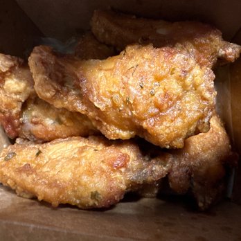 Juicy King Crab Express - Garlic parm wings. Allegedly! - Seafood Near Me - Bronx, New York