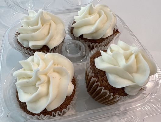 Lloyd's Carrot Cake by null