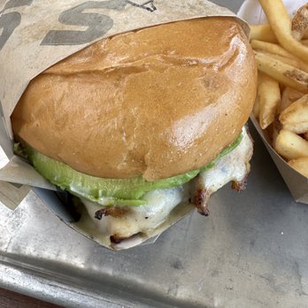Gotts Roadside - California Chicken Sandwich - Burgers Near Me - Napa, California