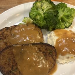 Homestyle Meatloaf with mashed potatoes and broccoli Homestyle Meatloaf with mashed potatoes and broccoli
