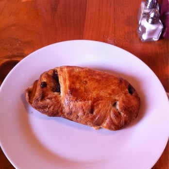 Gutiz - Chocolate croissant - Breakfast & Brunch Near Me - Taos, New Mexico
