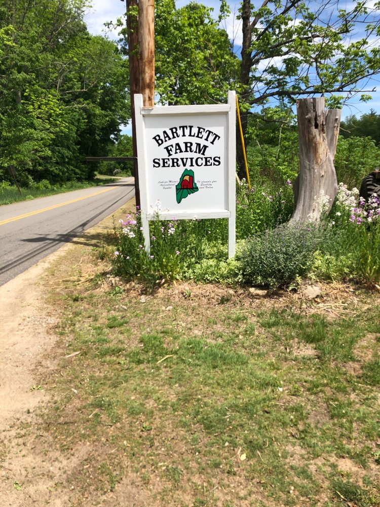 Bartlett Farms CSA And Farm Stand Logo