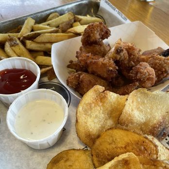 Left Coast Brewing - Chicken Popper Plate - Barbeque Near Me - Irvine, California Left Coast Brewing - Chicken Popper Plate - Barbeque Near Me - Irvine, California