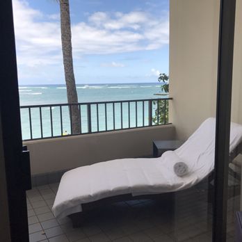 Halekulani Hotel - Halekulani suite view - Hotels Near Me - Honolulu, Hawaii