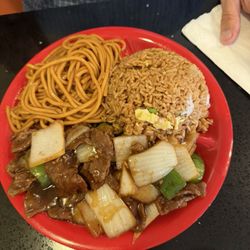 C3. Pepper Steak, noodles & fried rice.