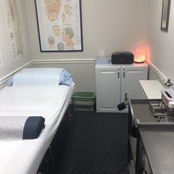 Kim's Acupuncture Clinic - The acupuncture room where I was treated by Mr Kim.