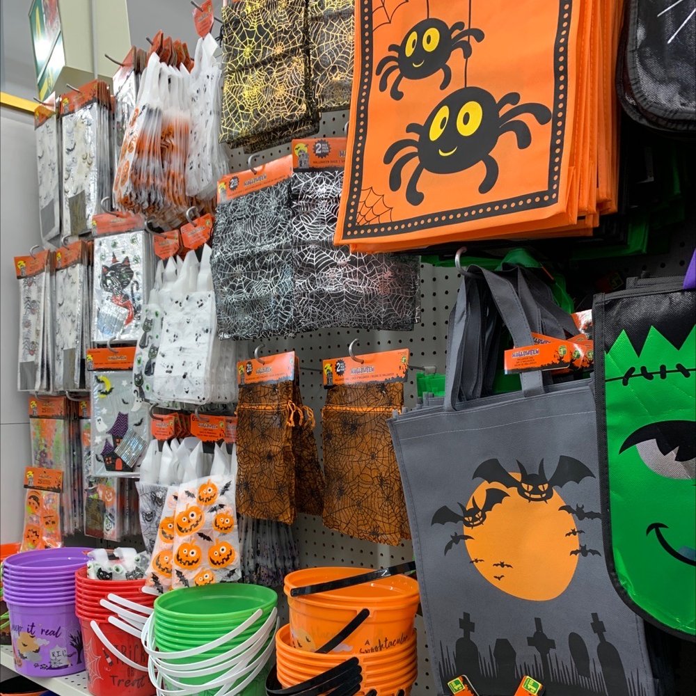 DOLLARAMA Updated September 2024 1972 Parkdale Avenue, Brockville