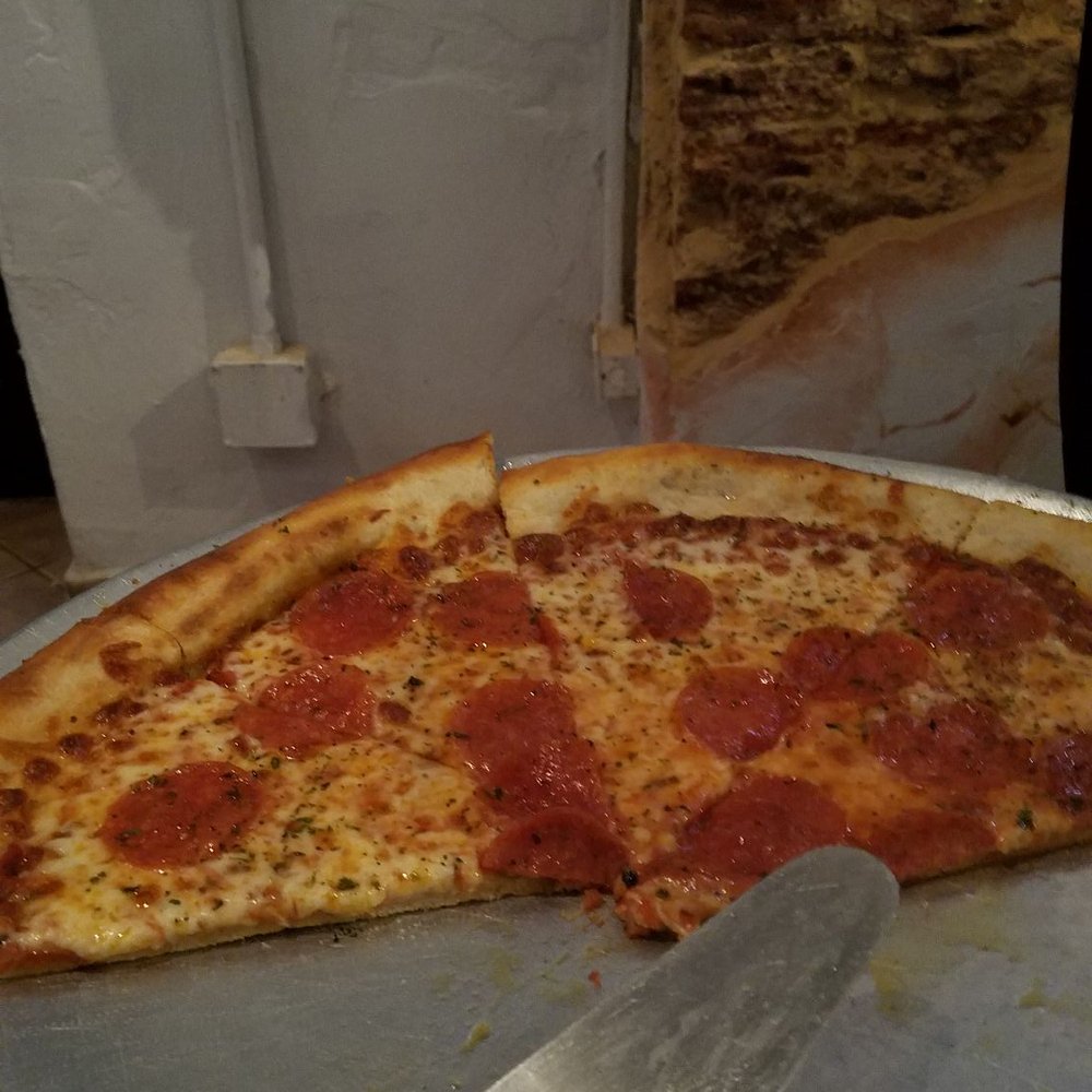 Bari - Pepparoni Pizza, not bad. - Pizza Near Me - San Juan, Puerto Rico Bari - Pepparoni Pizza, not bad. - Pizza Near Me - San Juan, Puerto Rico