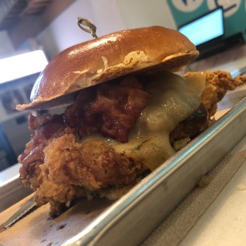 Big Buns - The Horseradish Bourbon Burger (sub fried chicken) - Burgers Near Me - Arlington, Virginia