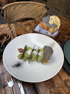 Los Danzantes by null