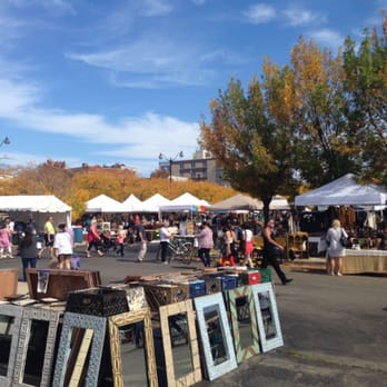 Randolph Street Market - Outdoor merchants / shopping - Antiques Near Me - Chicago, Illinois Randolph Street Market - Outdoor merchants / shopping - Antiques Near Me - Chicago, Illinois