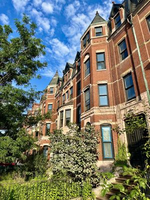 Newbury St by null