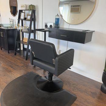 Blush and Brush - Hair Stylists Near Me