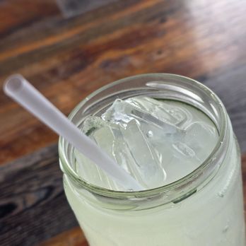 Pok-E-Joe's BBQ - My glass of nice cold Iced Lemonade. - Burgers Near Me - Vinton, Virginia