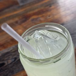 Pok-E-Joe's BBQ - My glass of nice cold Iced Lemonade.
