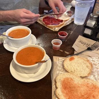 la Madeleine - Tomato Basil Soup - Breakfast & Brunch Near Me - Arlington, Texas