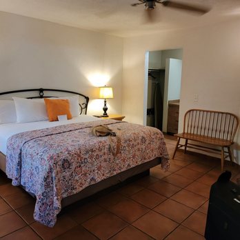 Hotel California - Hotels Near Me - Palm Springs, California Hotel California - Hotels Near Me - Palm Springs, California