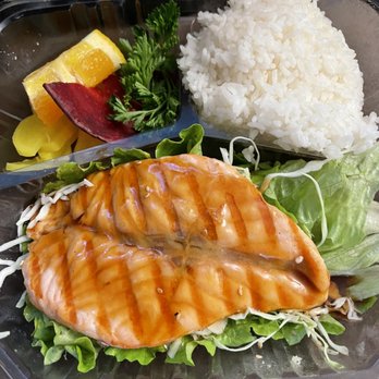 Sushi Momoyama - Salmon Teriyaki - Sushi Bars Near Me - Concord, California Sushi Momoyama - Salmon Teriyaki - Sushi Bars Near Me - Concord, California