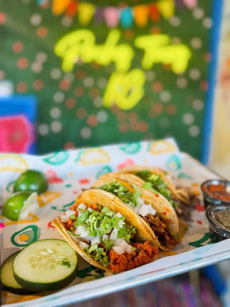 Food from Pinches Tacos