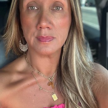 Daisies Hair Extensions - Hair Extensions Near Me - Chino, California Daisies Hair Extensions - Hair Extensions Near Me - Chino, California