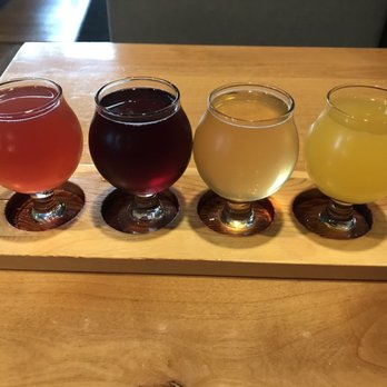 One Tree Cider House - Flight of 4 - Cideries Near Me - Spokane, Washington